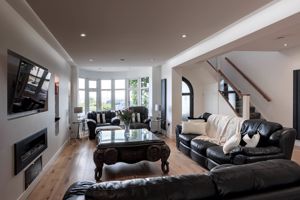 Lounge- click for photo gallery